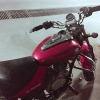 Red Bajaj Avenger 180 DTS-i