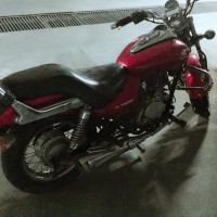 Red Bajaj Avenger 180 DTS-i