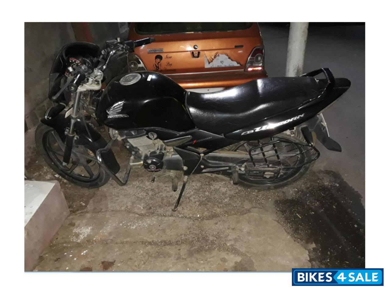 Black Honda CB Unicorn