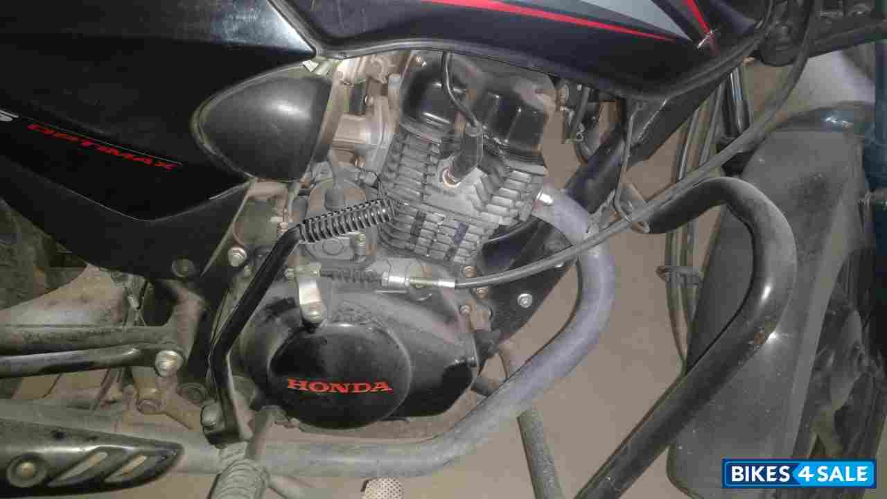 Black Honda CB Shine