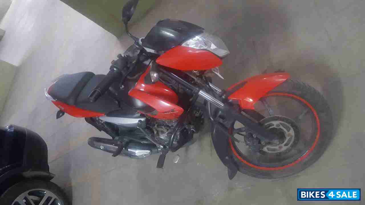 Red Bajaj Pulsar 135LS