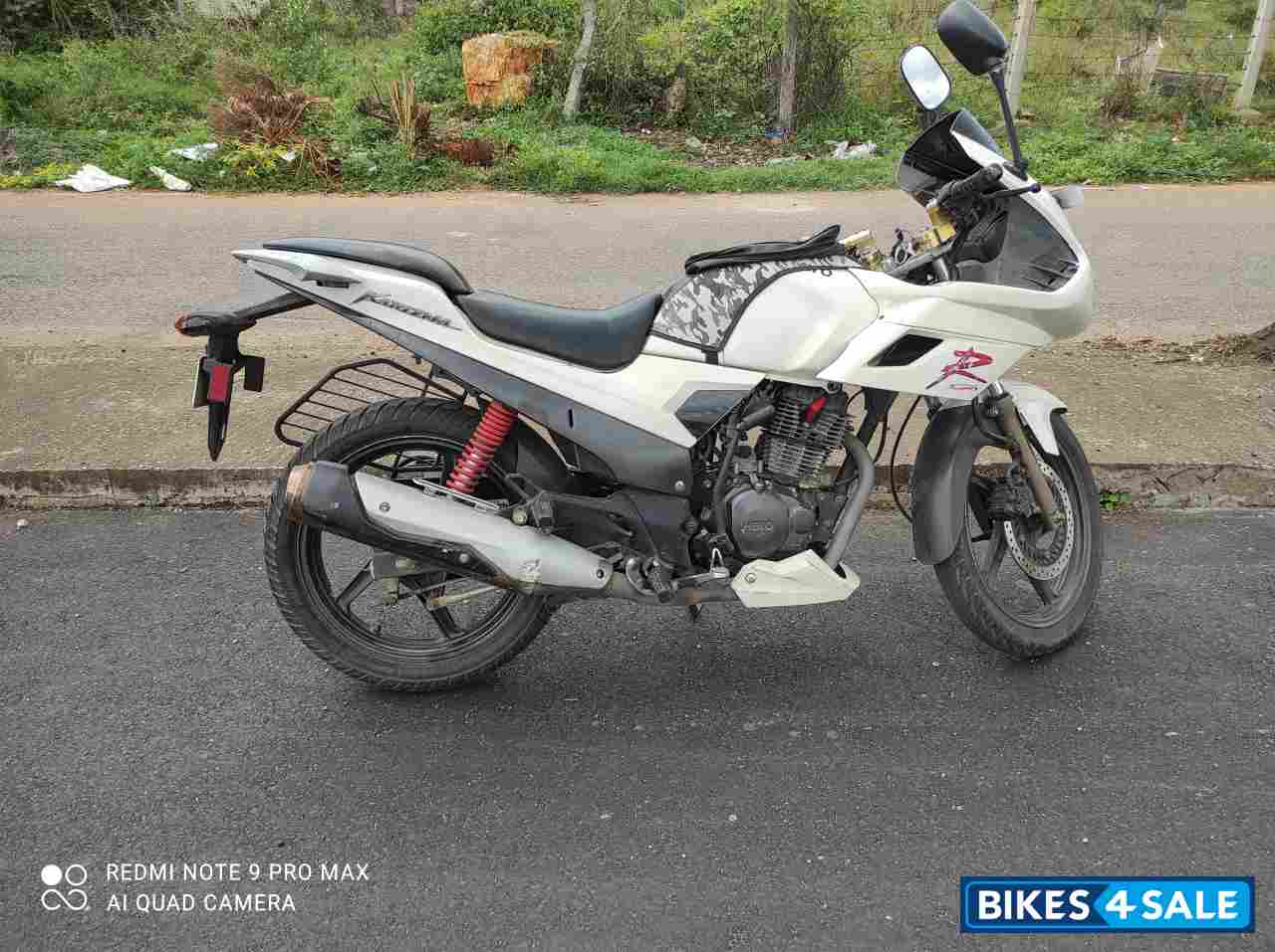White Hero Karizma R