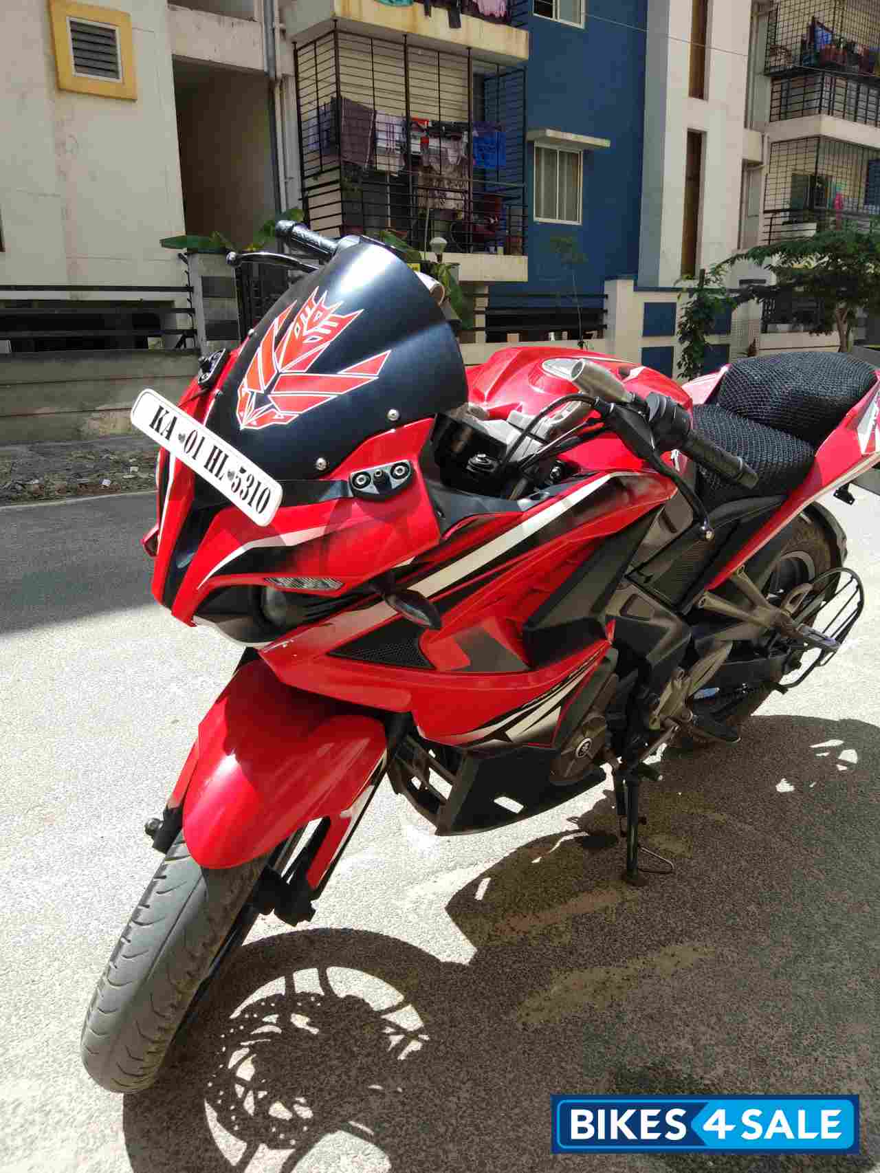 Bajaj Pulsar RS 200