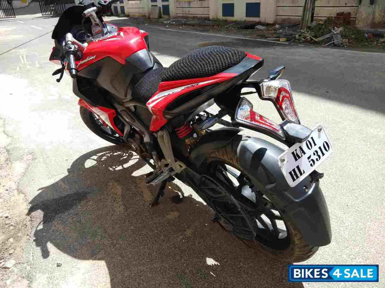 Bajaj Pulsar RS 200
