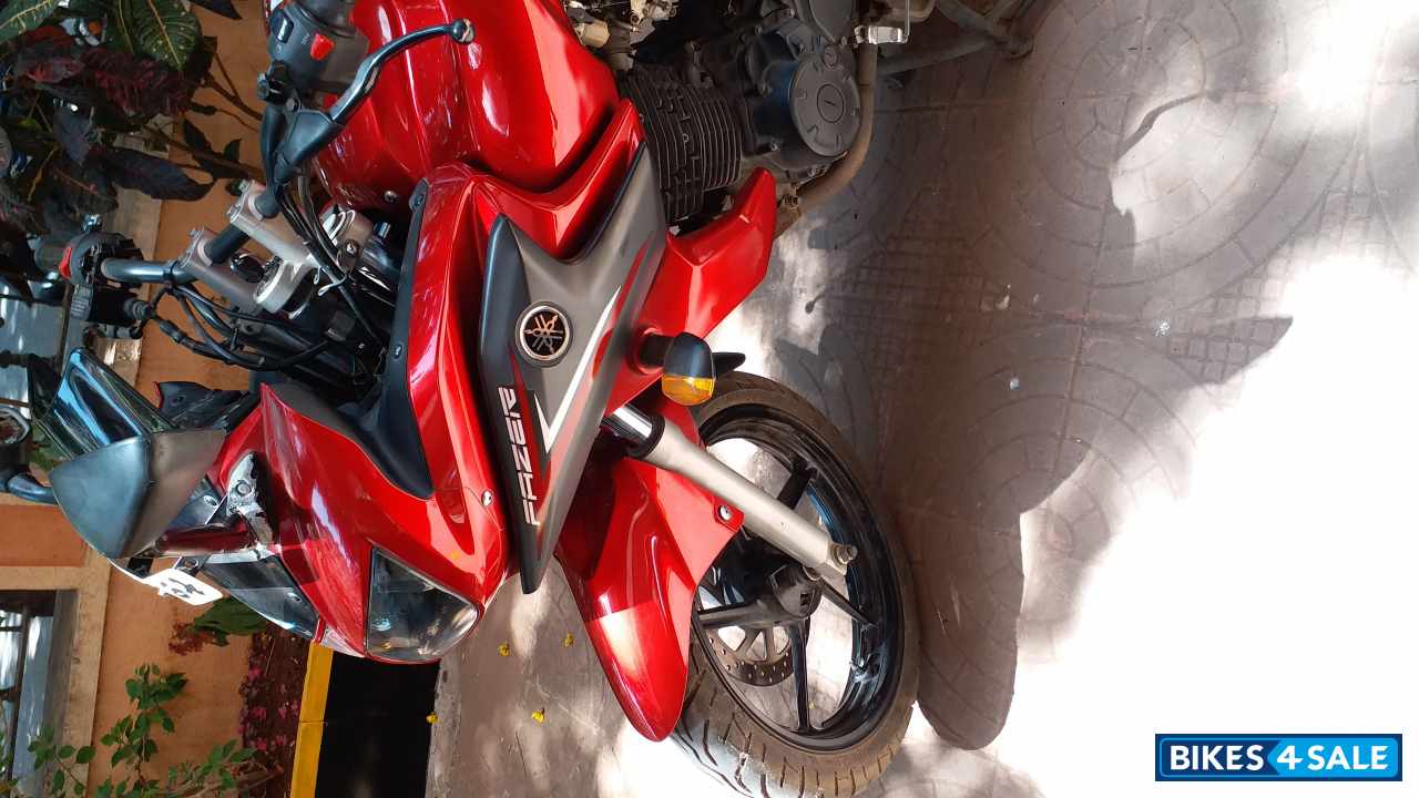 Red Yamaha Fazer