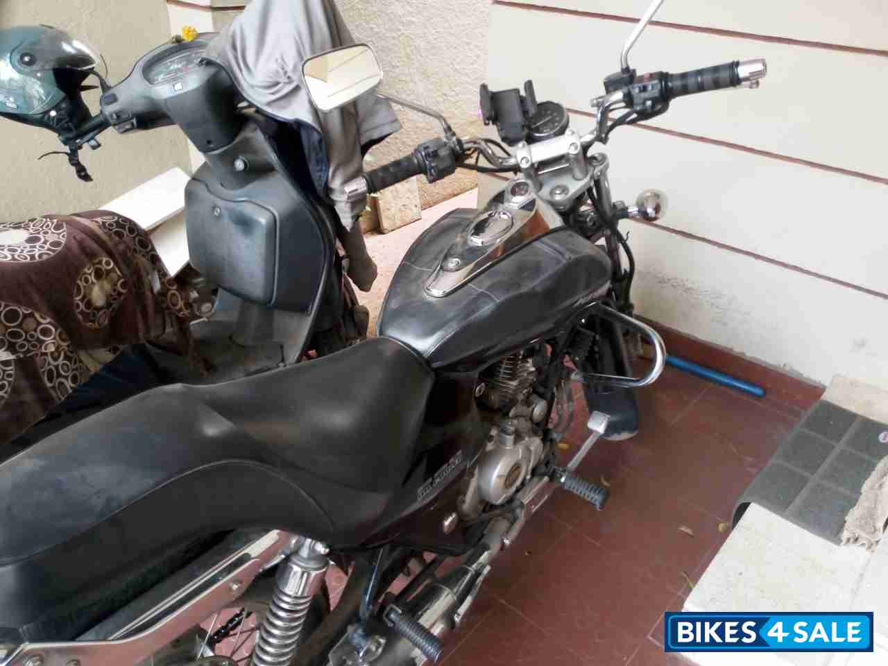 Bajaj Avenger 220 DTS-i Bajaj Avenger 220 DTS-i