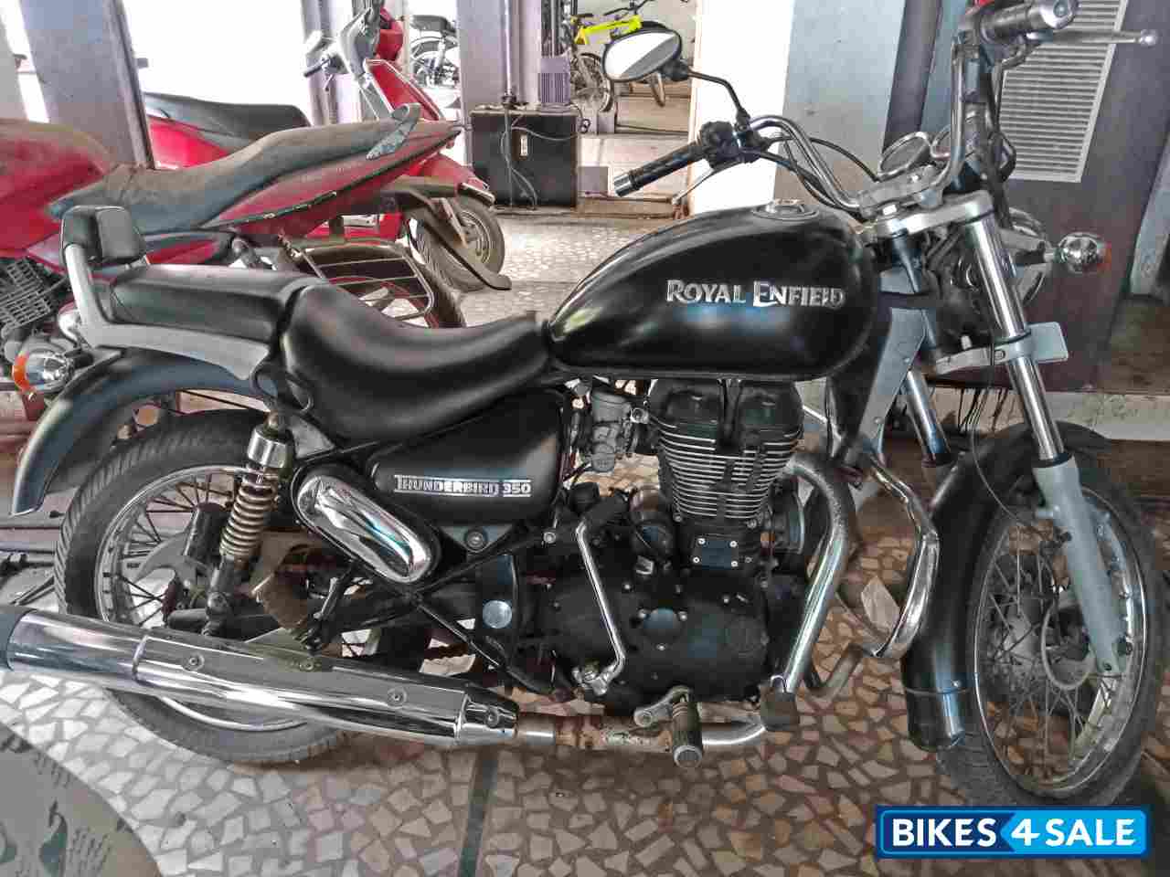 Royal Enfield Thunderbird 350 Royal Enfield Thunderbird 350