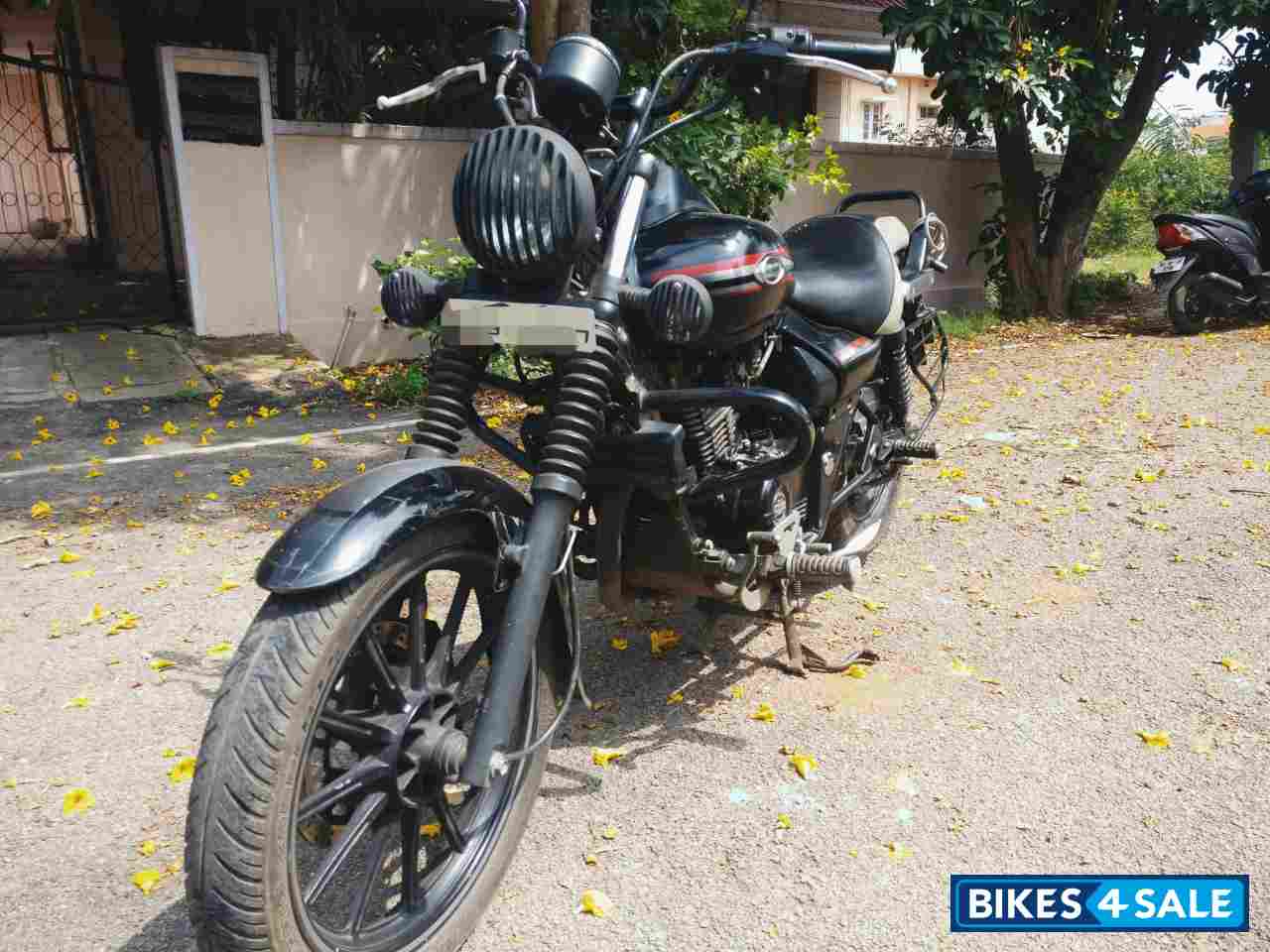 Bajaj Avenger Street 220