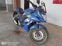 Blue Suzuki Gixxer SF SP