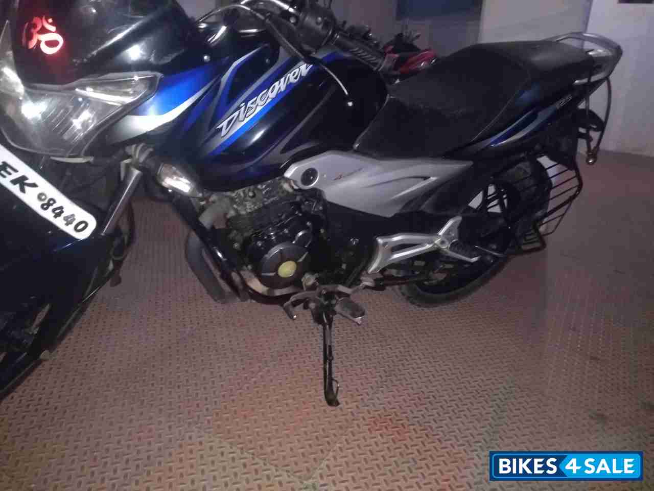 Black And Blue Bajaj Discover 125 ST