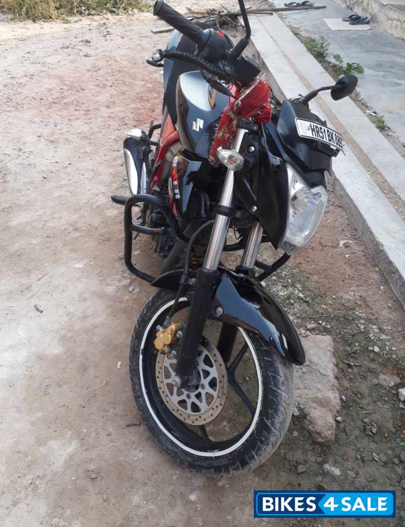 Red & Black Suzuki Gixxer 150