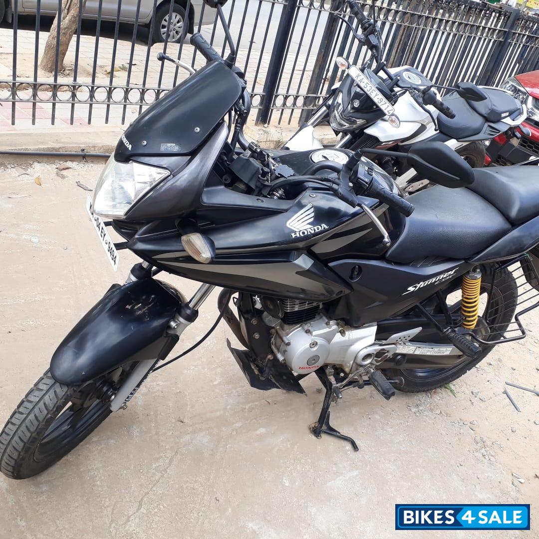 Black Honda CBF Stunner