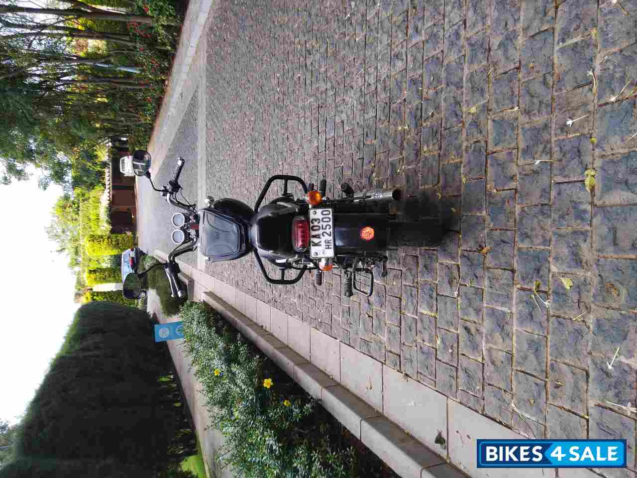 Matt Black Royal Enfield Thunderbird 500 Matt Black Royal Enfield Thunderbird 500