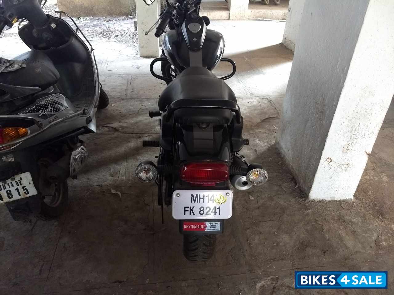 Bajaj Avenger Street 220
