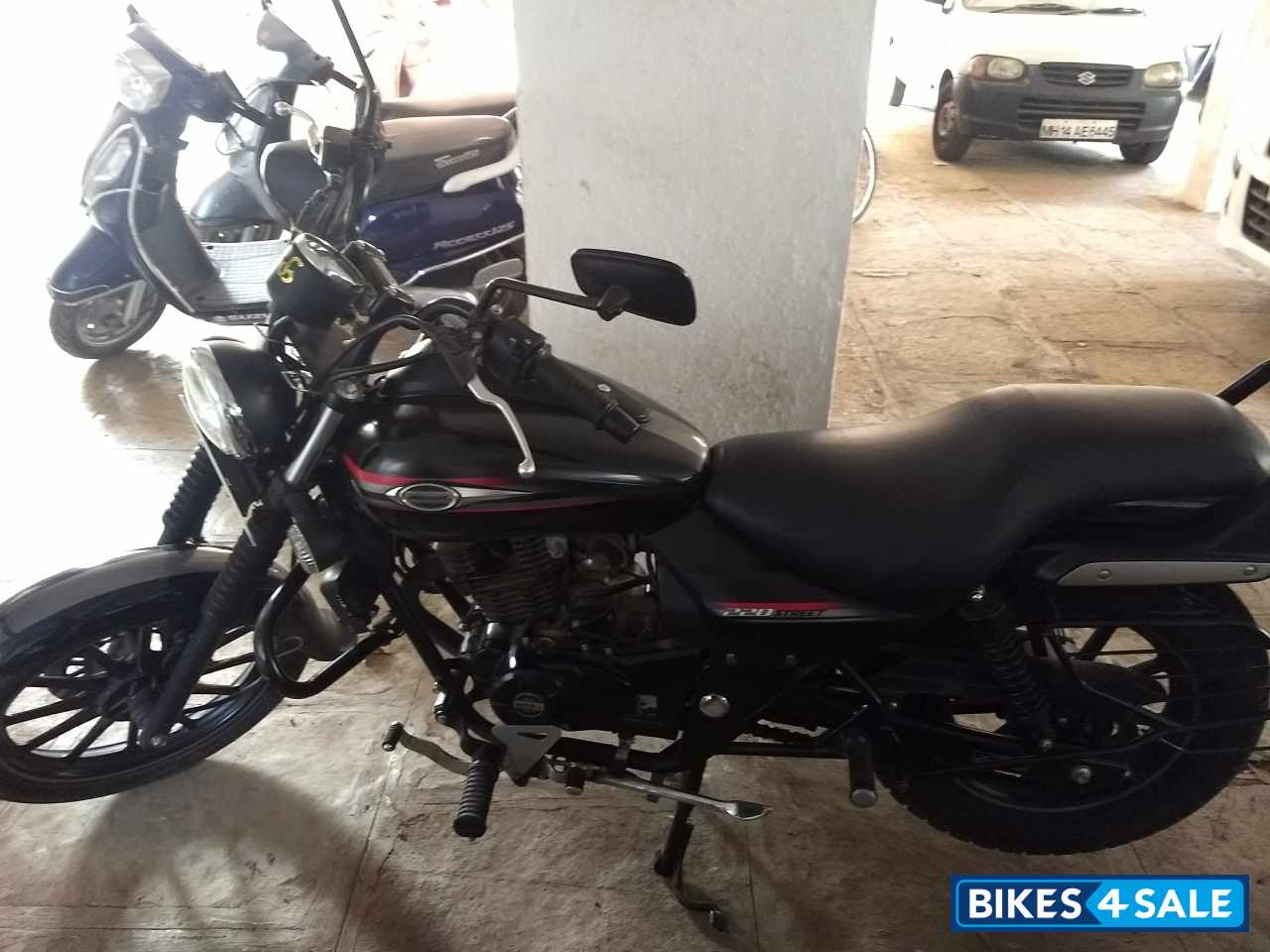 Bajaj Avenger Street 220