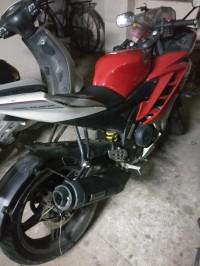 Yamaha YZF R15 V2 2013 Model