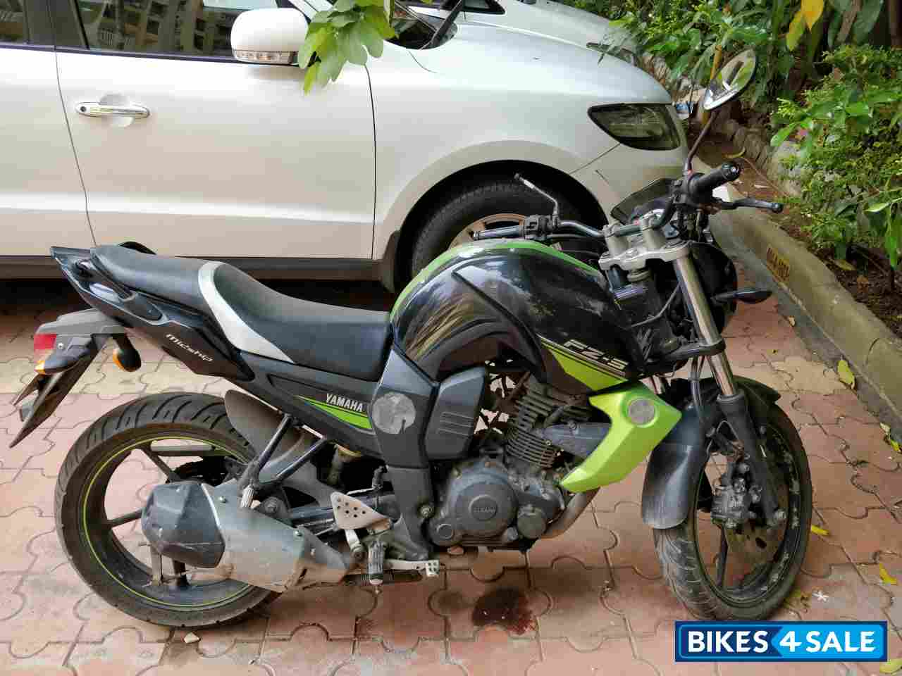 Green Black Yamaha FZ-S Green Black Yamaha FZ-S
