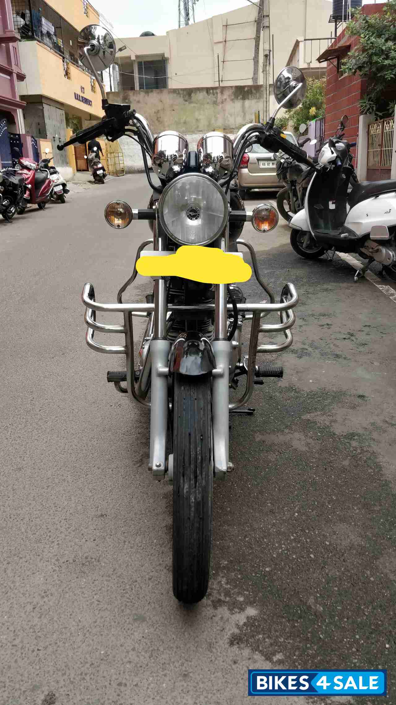 Black Royal Enfield Thunderbird TwinSpark 350