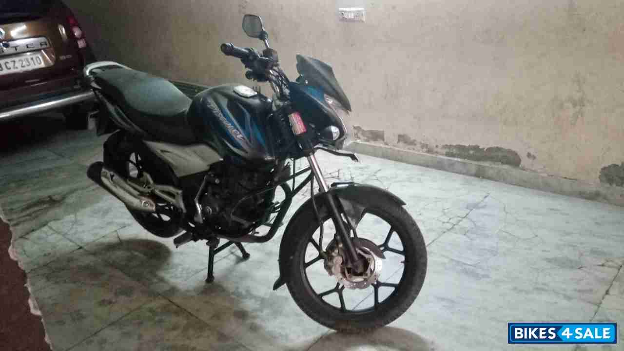Black D. Blue Bajaj Discover 125 ST