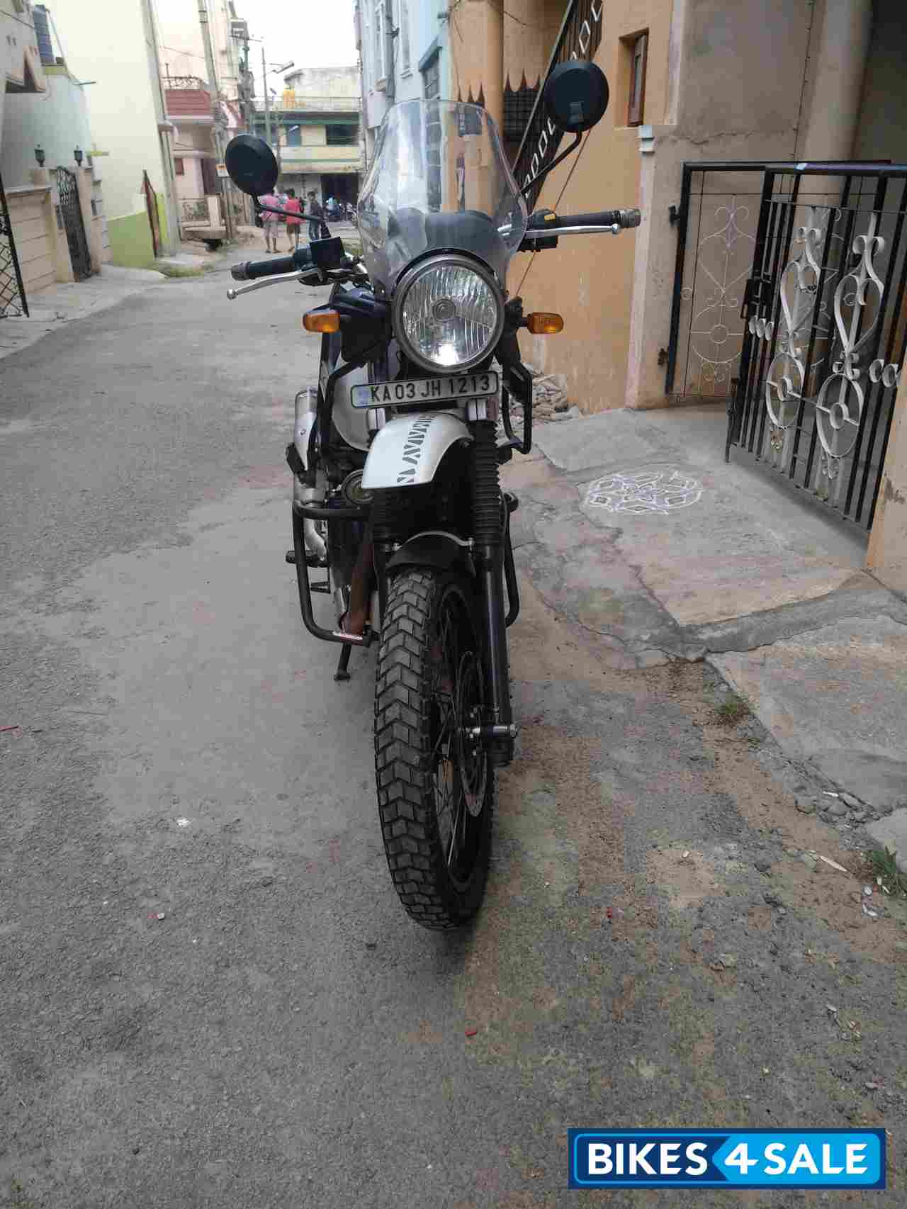 White Royal Enfield Himalayan