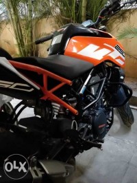 Orange KTM Duke 250