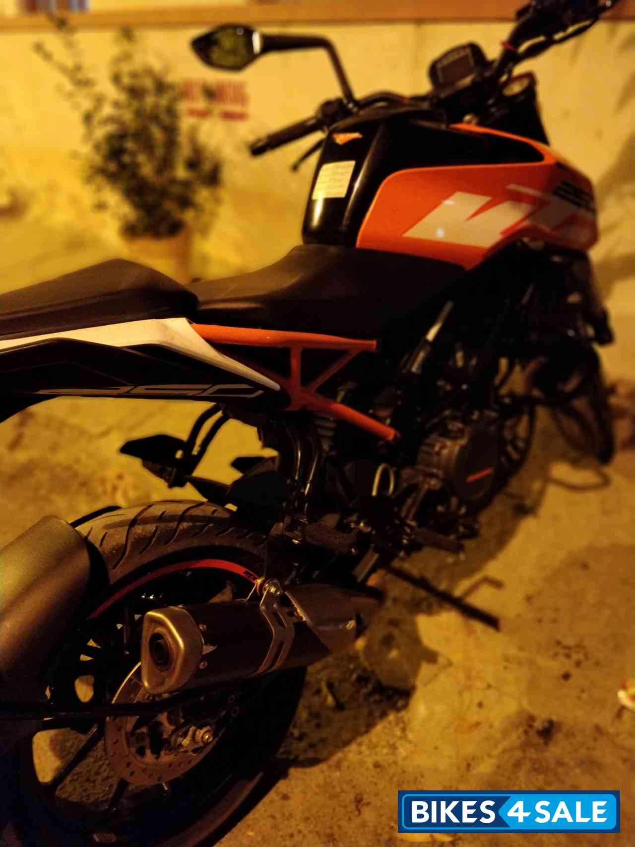 Orange KTM Duke 250