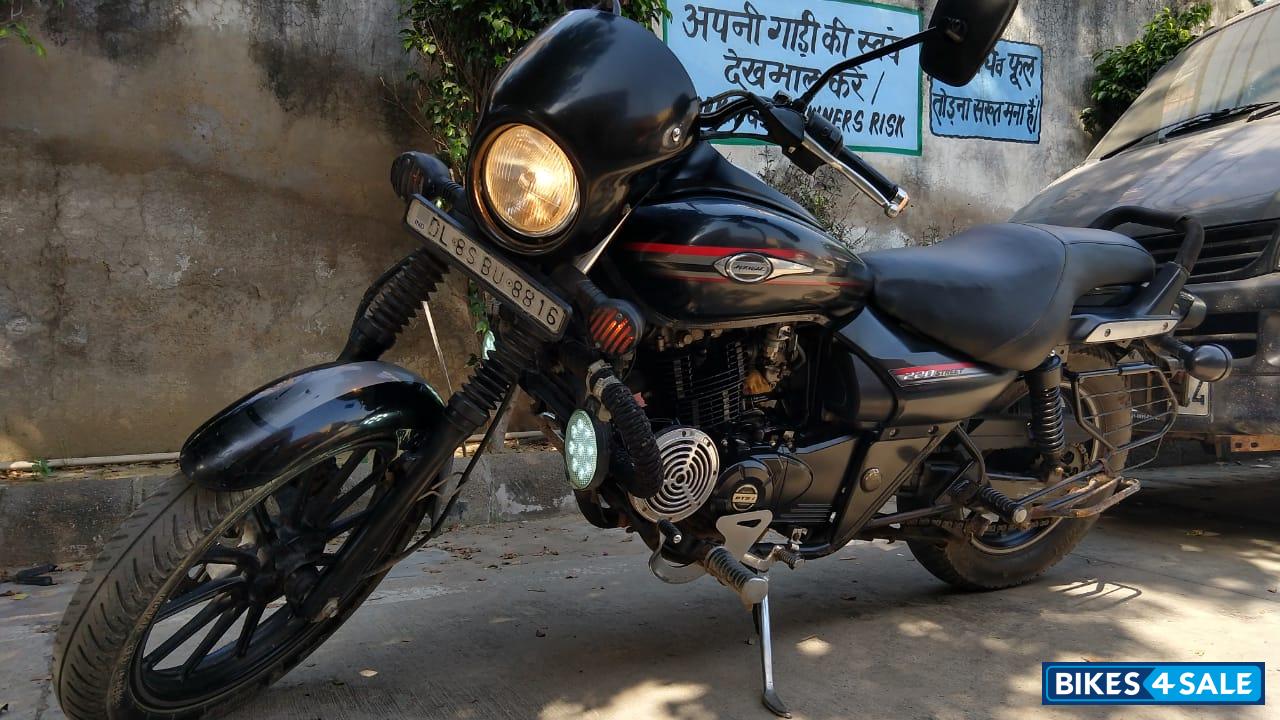 Bajaj Avenger Street 220
