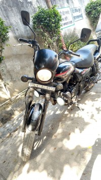 Bajaj Avenger Street 220