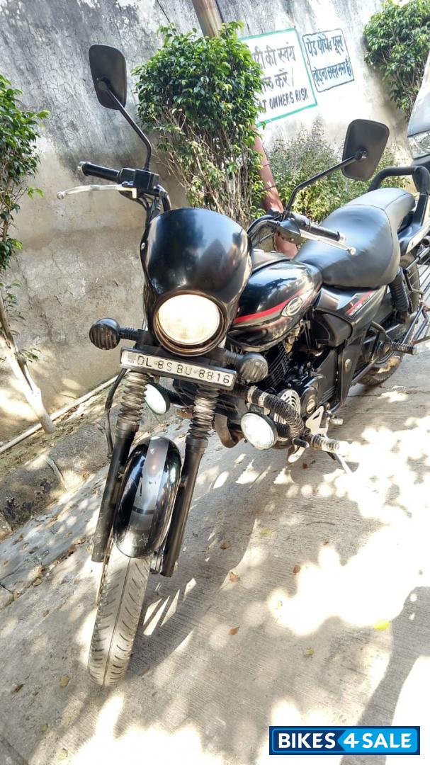 Bajaj Avenger Street 220