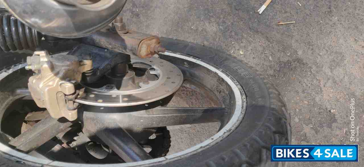 Black Bajaj Pulsar 220F