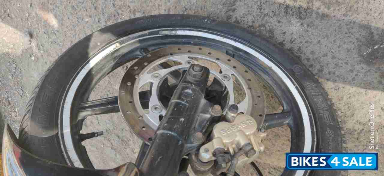 Black Bajaj Pulsar 220F