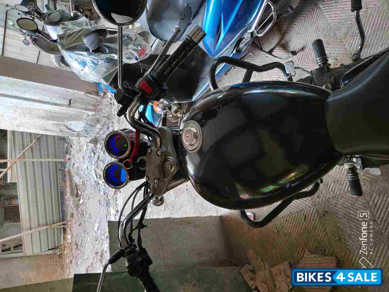 Black Royal Enfield Thunderbird TwinSpark 350 Black Royal Enfield Thunderbird TwinSpark 350