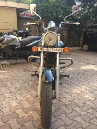 Black Bajaj Avenger 220 DTS-i