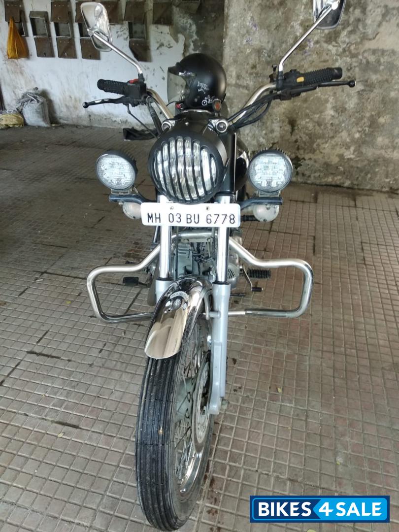Black Royal Enfield Bullet 350 ES