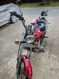 Bajaj Avenger 220 DTS-i