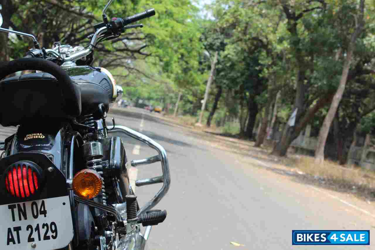 Black Royal Enfield Classic 350