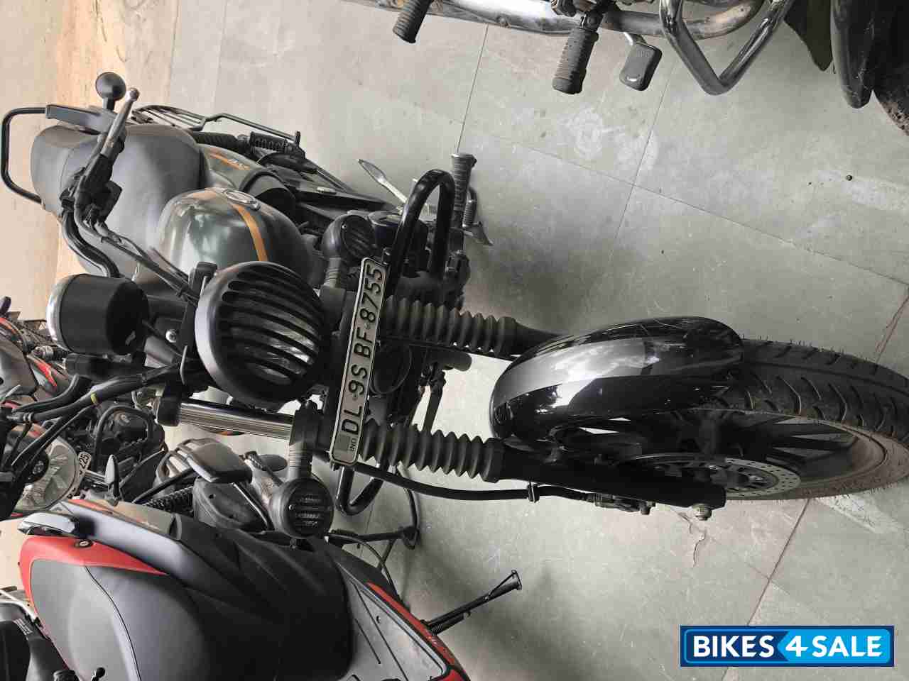 Bajaj Avenger Street 220