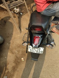 Red Bajaj V15
