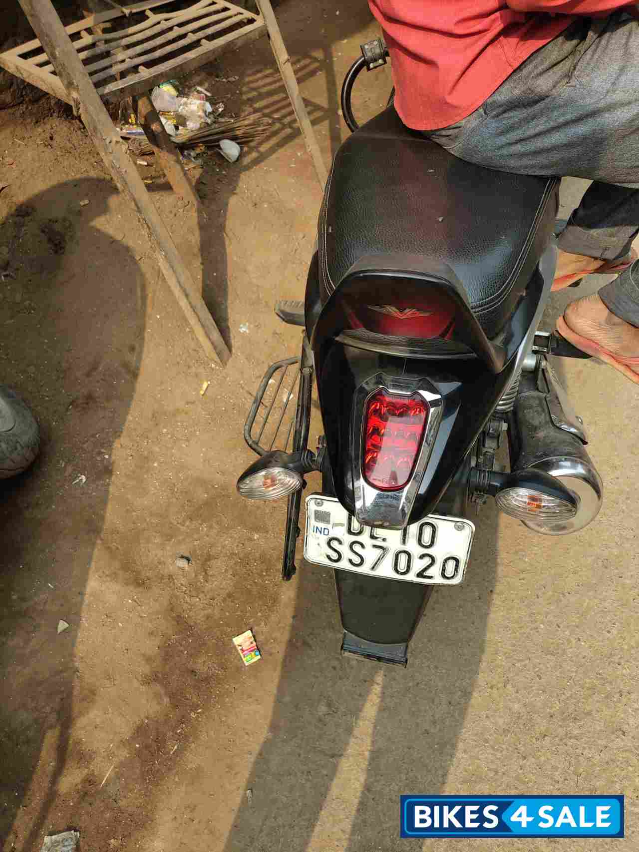 Red Bajaj V15
