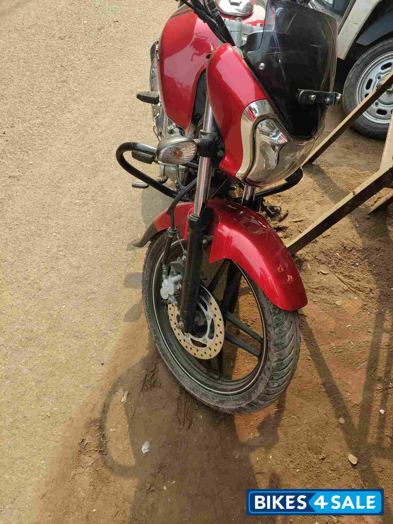 Red Bajaj V15