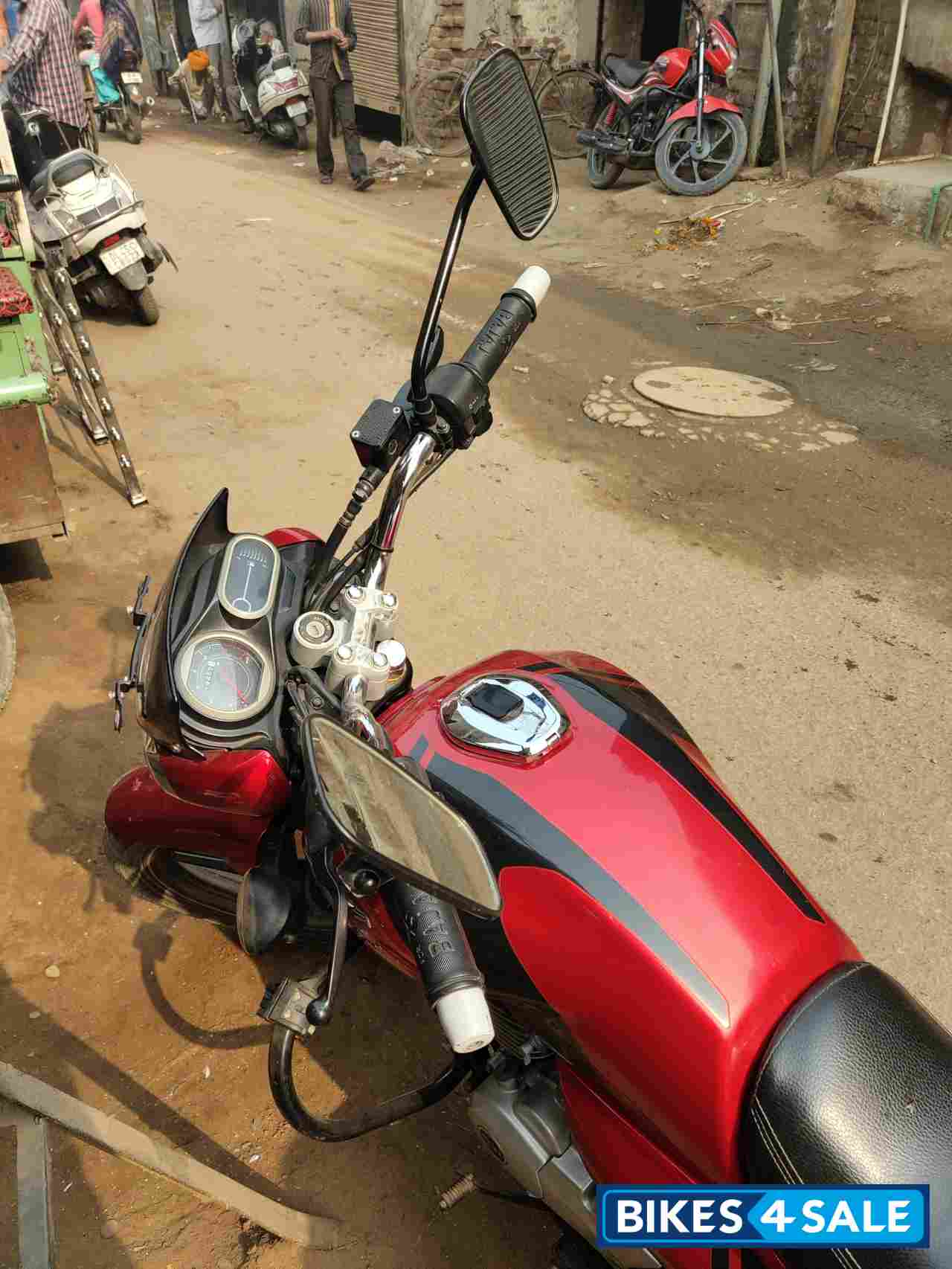 Red Bajaj V15