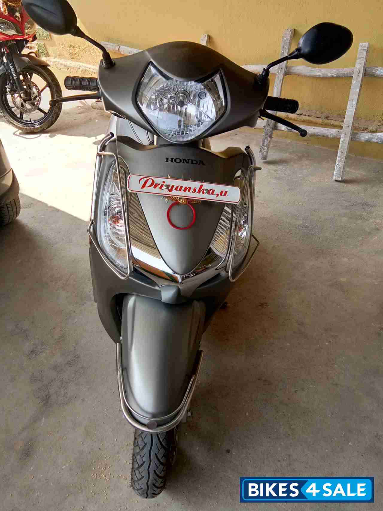 Mat S Silver M Honda Aviator