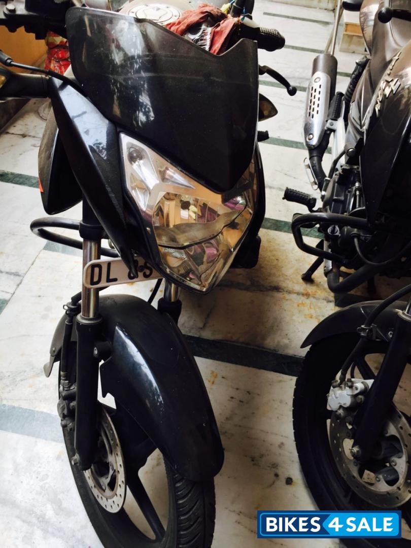 Black Bajaj Pulsar 135LS Black Bajaj Pulsar 135LS