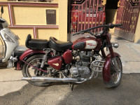 Maroon Royal Enfield Classic 350 Redditch Red