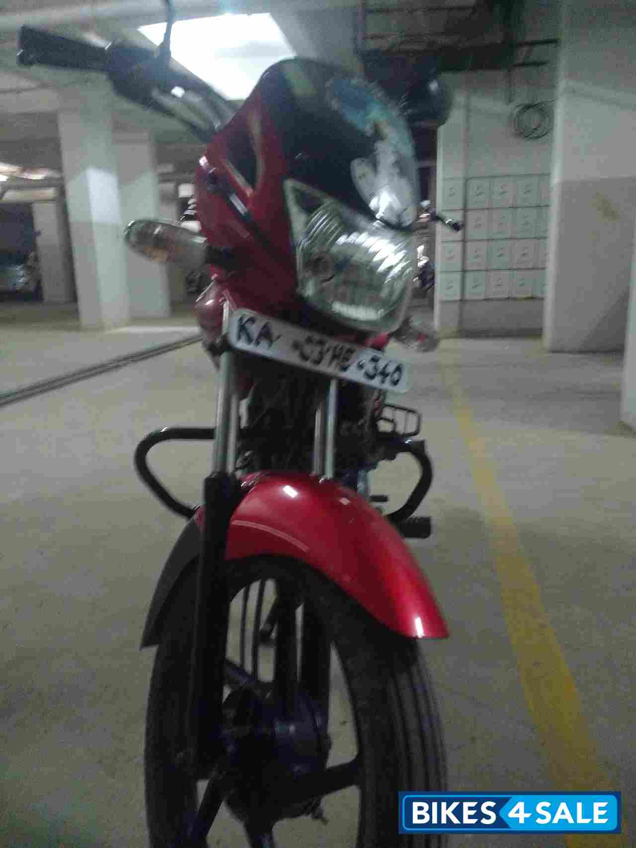 Bajaj Platina 125 DTS-Si Bajaj Platina 125 DTS-Si