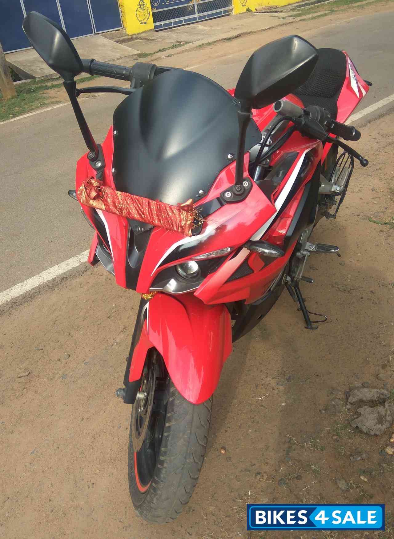 Bajaj Pulsar RS 200