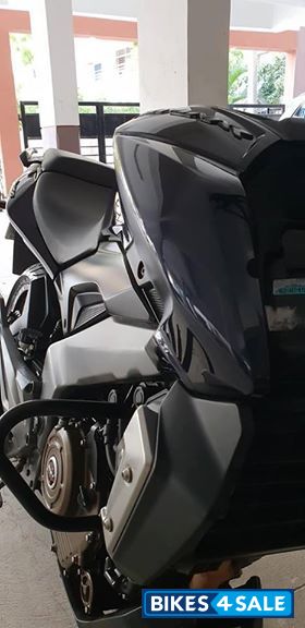 Blue Bajaj Dominar 400 Disc