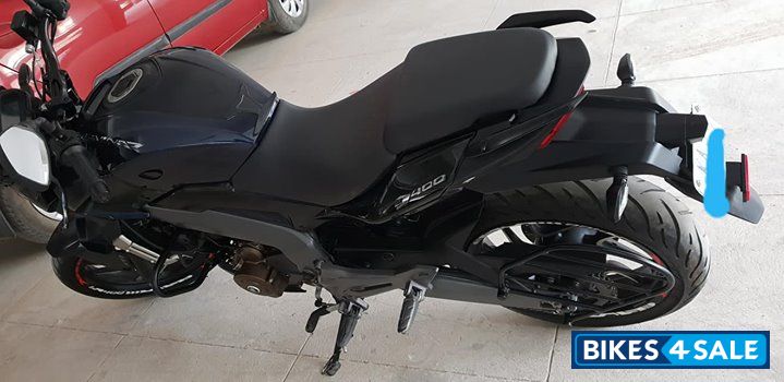 Blue Bajaj Dominar 400 Disc