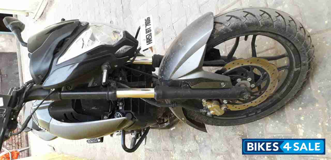 Graphite Black Bajaj Pulsar 200 NS