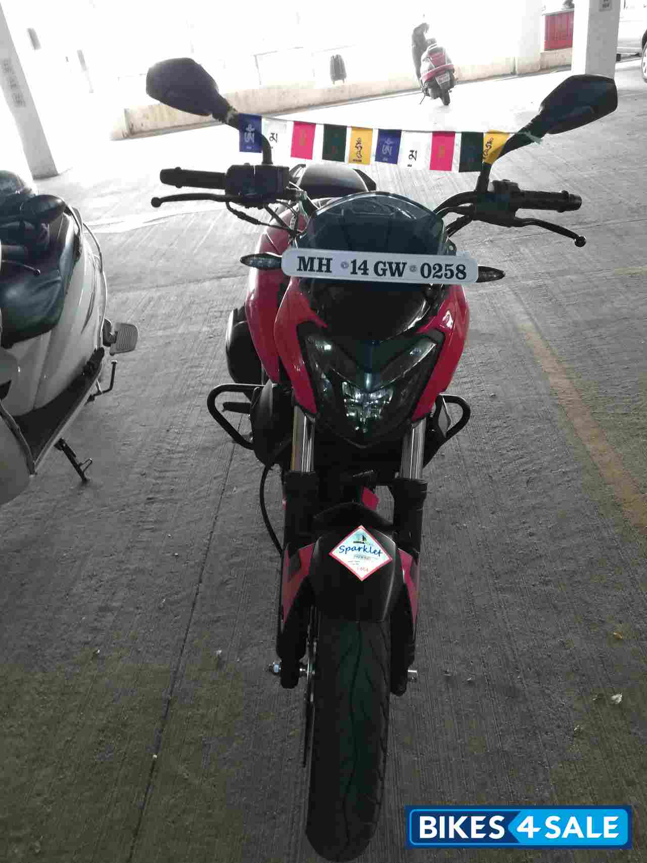 Canyon Red Bajaj Dominar 400 Disc